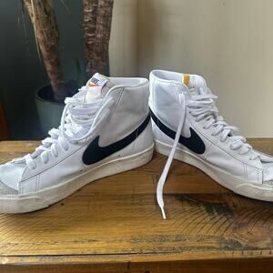 Nike Men's Blazer Mid 77 Vintage 9.5